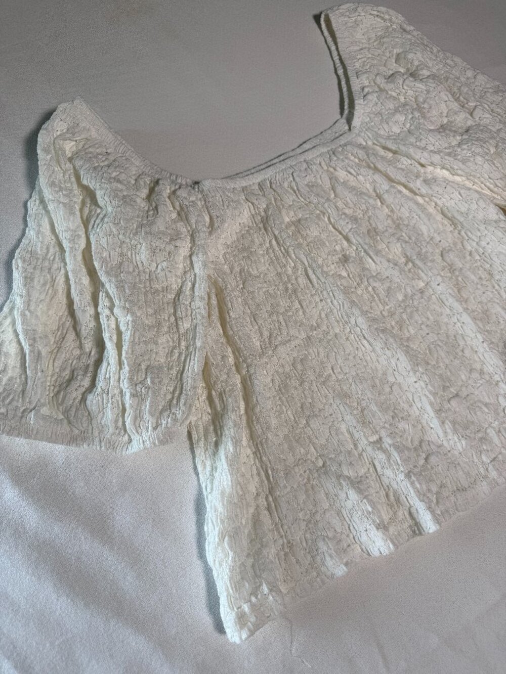 Old Navy Eyelet Fabric Top White Size XL Balloon Sleeves
